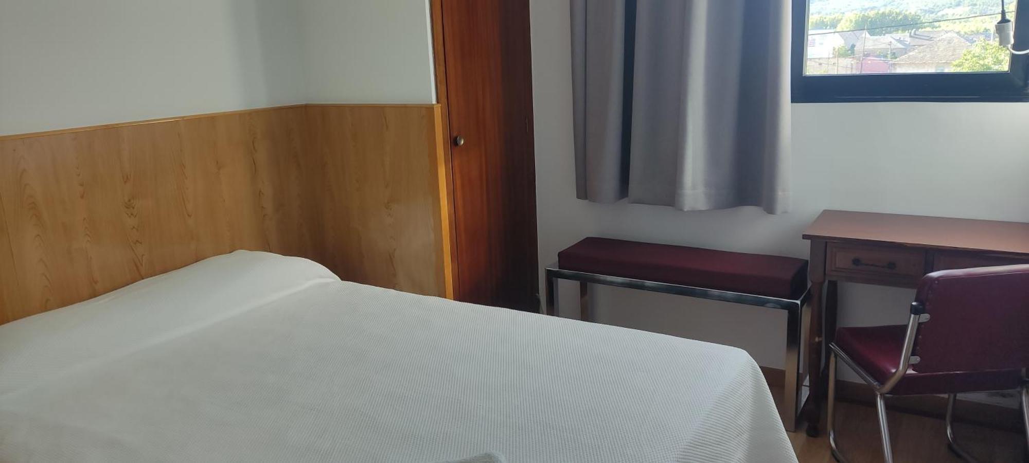 Hotel Los Rosales Almazcara Room photo